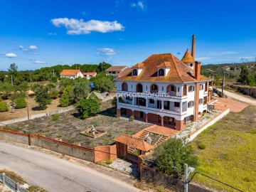 Moradia T3 para Venda em Colmeias e Memória