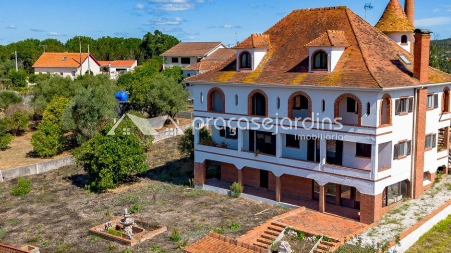 Moradia T3 para Venda em Colmeias e Memória