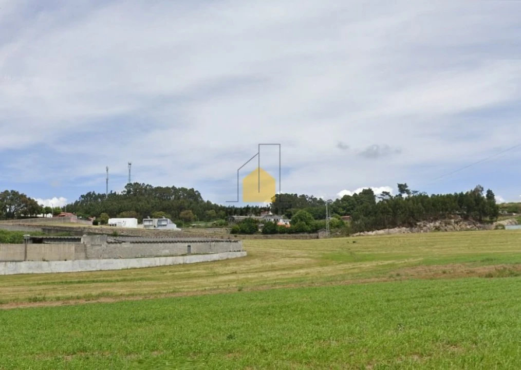Terreno para Venda em Guilhabreu Foto 1