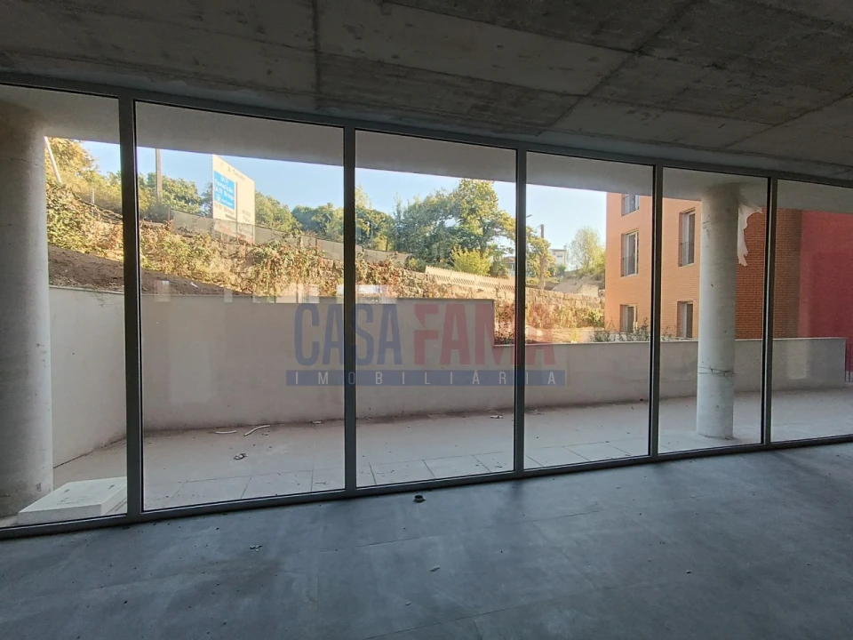 Loja para Venda em Azurem Foto 7