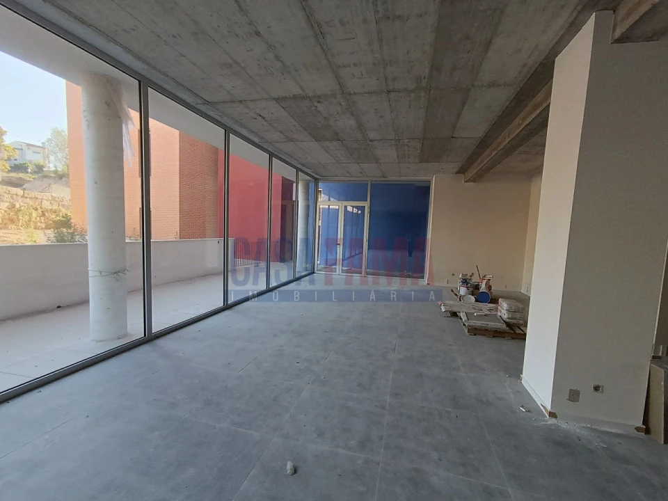 Loja para Venda em Azurem Foto 8