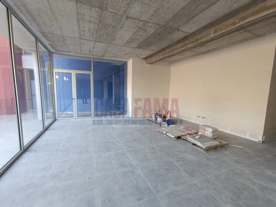 Loja para Venda em Azurem Foto 11