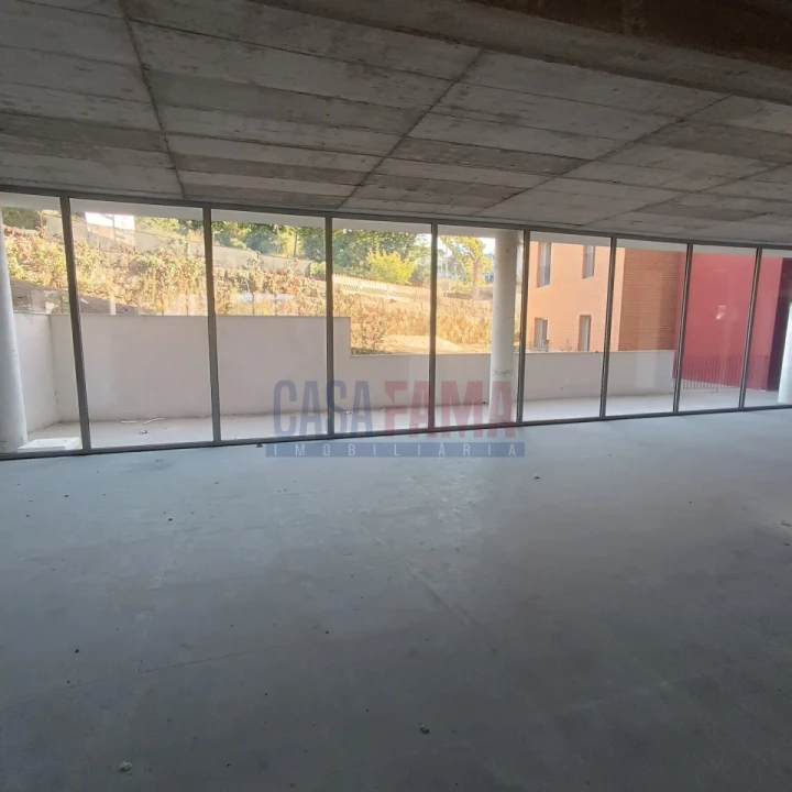 Loja para Venda em Azurem Foto 20