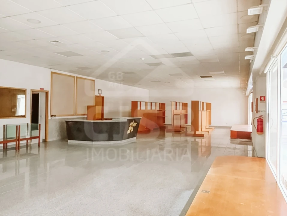 Loja para Venda em Samora Correia Foto 1