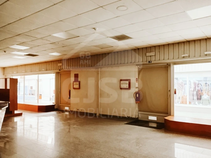 Loja para Venda em Samora Correia Foto 6