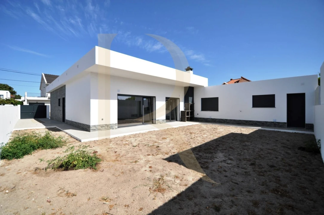 Moradia T4 para Venda em Fernao Ferro Foto 2