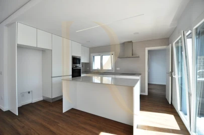 Moradia T4 para Venda em Fernao Ferro