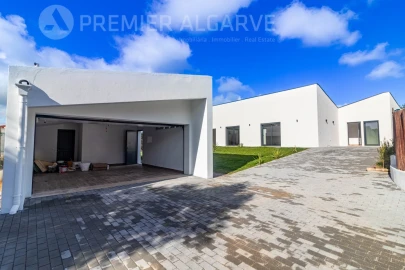 Moradia T3 para Venda em Loule (São Clemente)