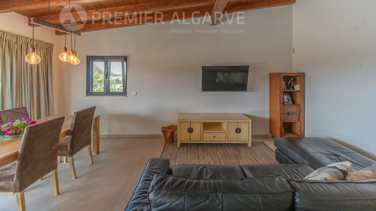 Moradia T3 para Venda em Faro (Sé e São Pedro) Foto 11