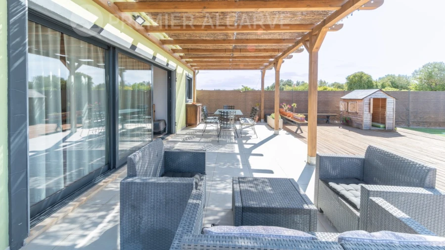 Moradia T3 para Venda em Faro (Sé e São Pedro) Foto 3