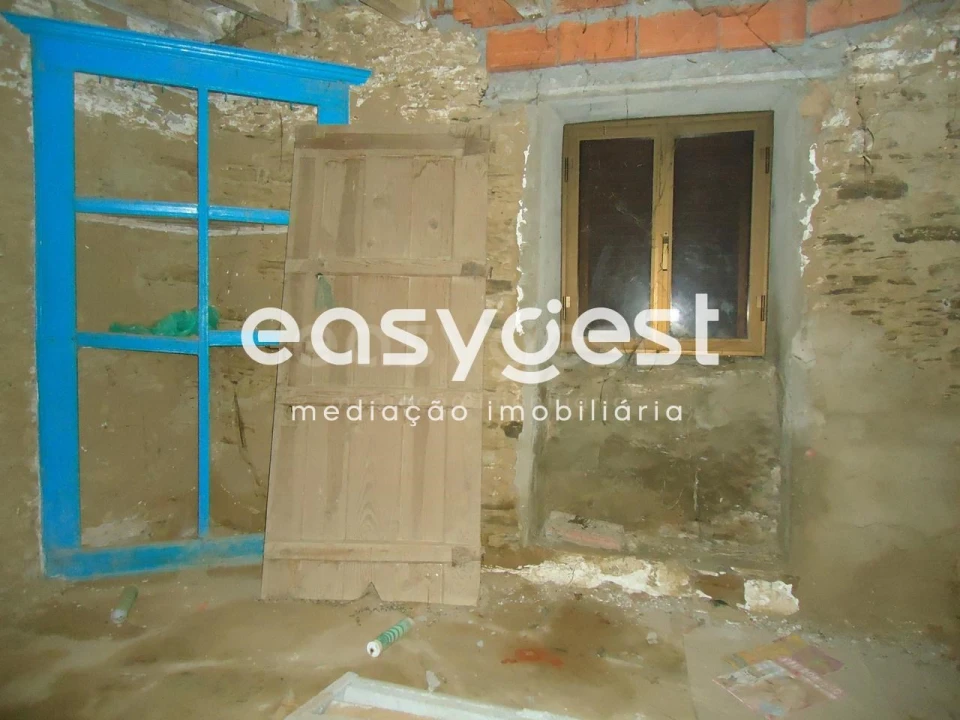 Moradia T2 para Venda em Rosmaninhal Foto 6