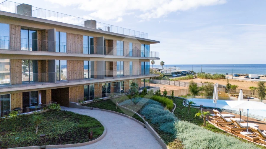 Apartamento T2 para Venda em Quarteira Foto 3