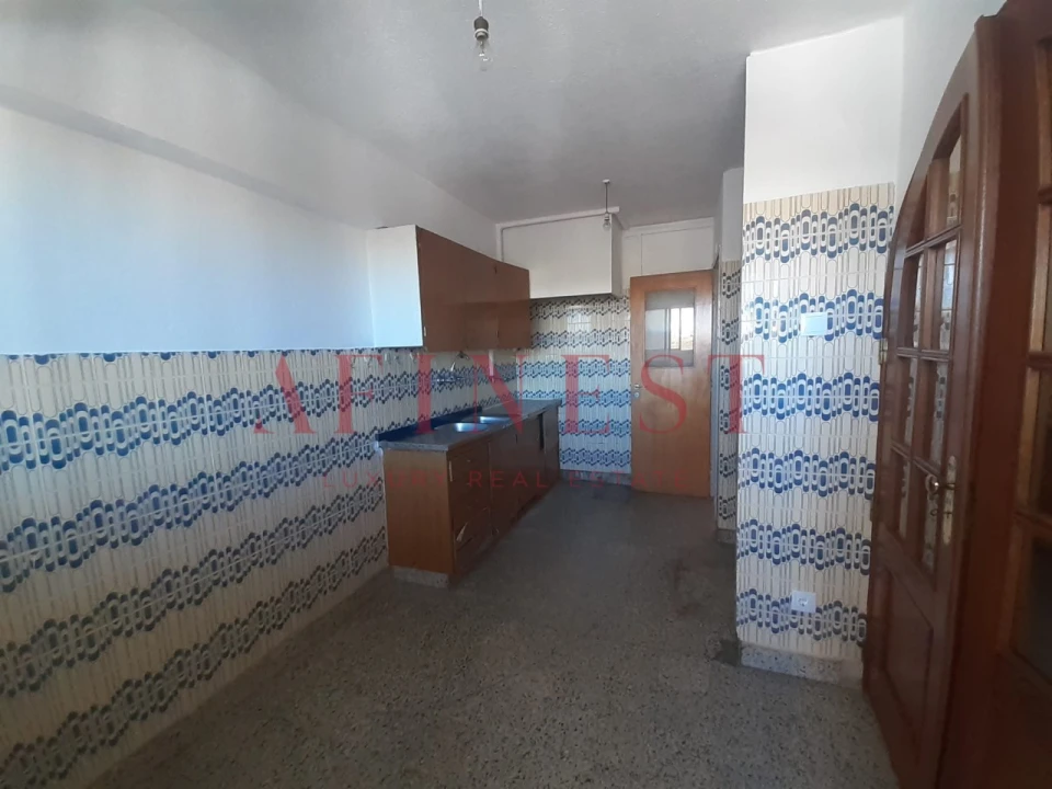 Apartamento para Venda em Massamá e Monte Abraão Foto 6