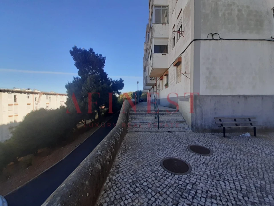 Apartamento para Venda em Massamá e Monte Abraão Foto 15