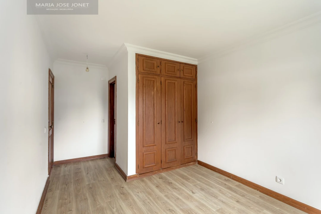 Moradia T4 para Arrendamento em Cascais e Estoril Foto 30