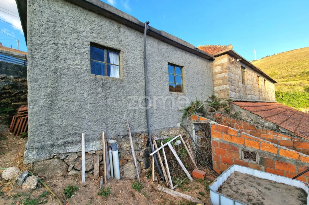 Moradia T3 para Venda em Covelo do Geres Foto 33