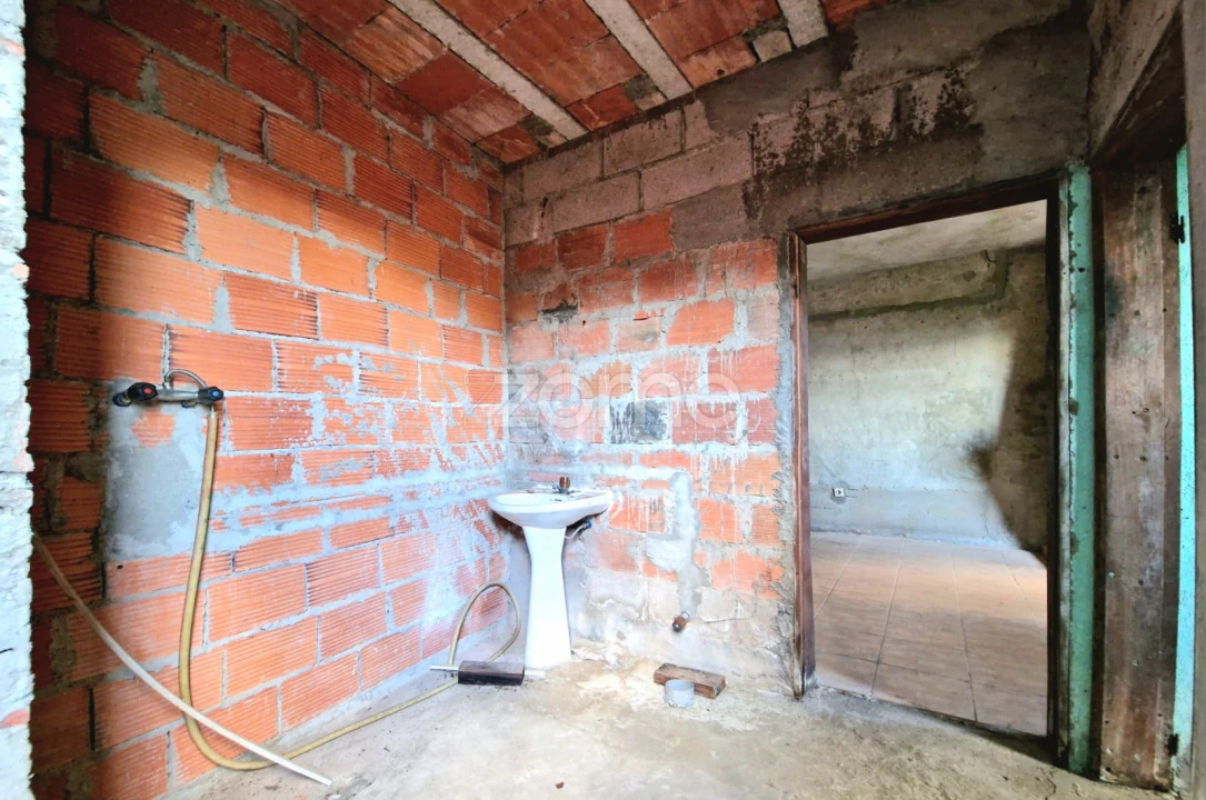 Moradia T3 para Venda em Covelo do Geres Foto 30