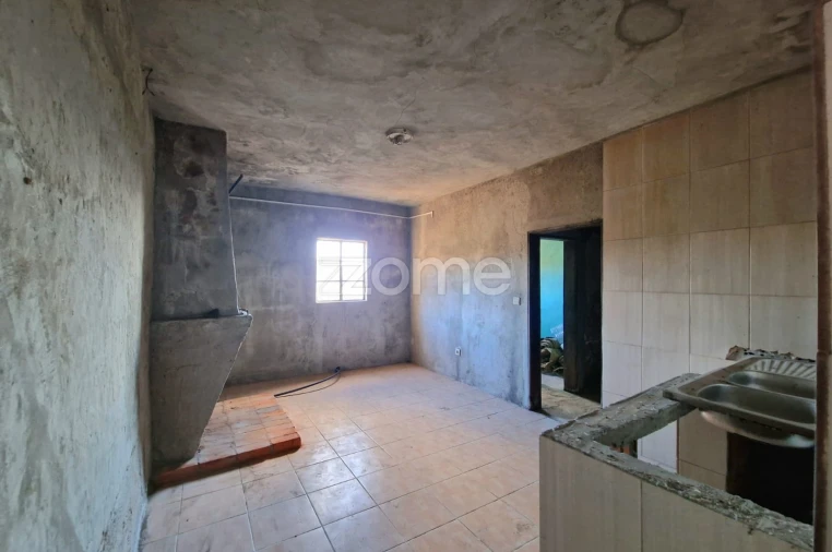 Moradia T3 para Venda em Covelo do Geres Foto 28