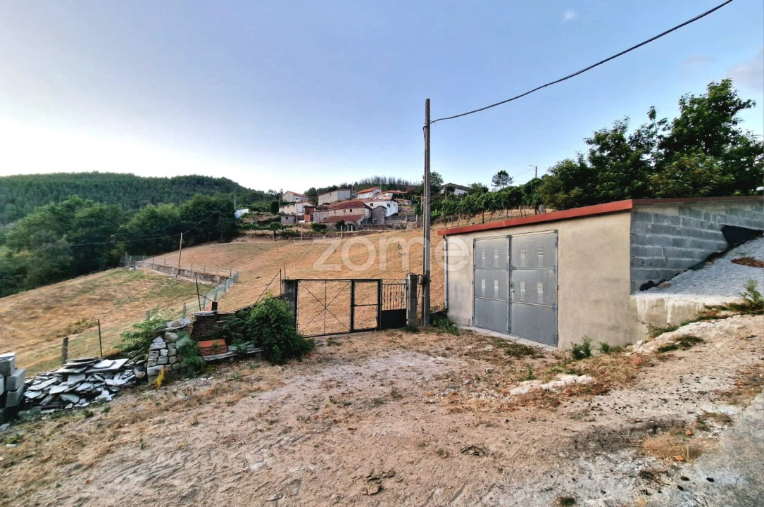 Terreno para Venda em Covelo do Geres Foto 12