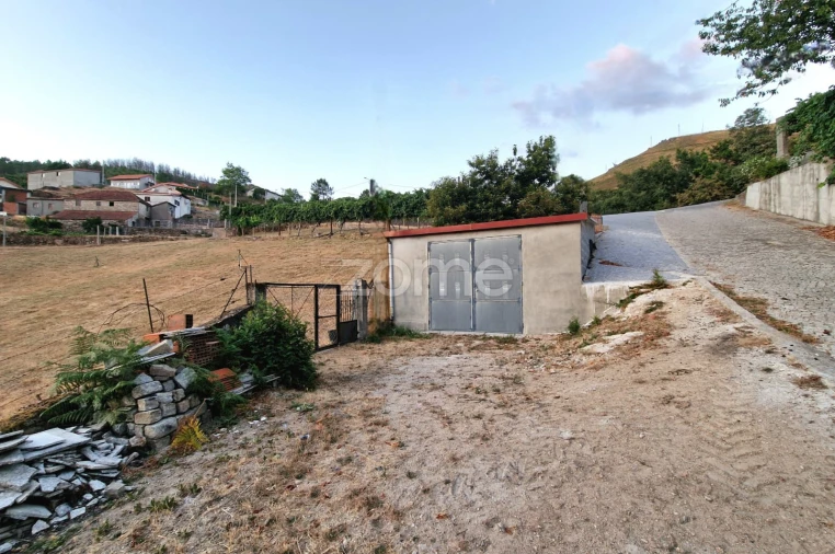 Terreno para Venda em Covelo do Geres Foto 6