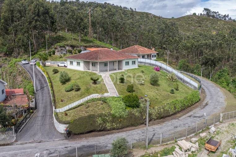 Moradia T3 para Venda em Travassos Foto 5