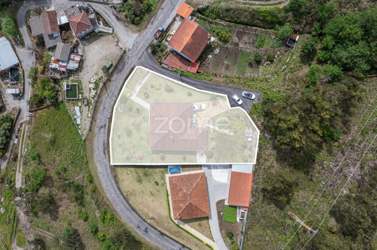 Moradia T3 para Venda em Travassos Foto 7