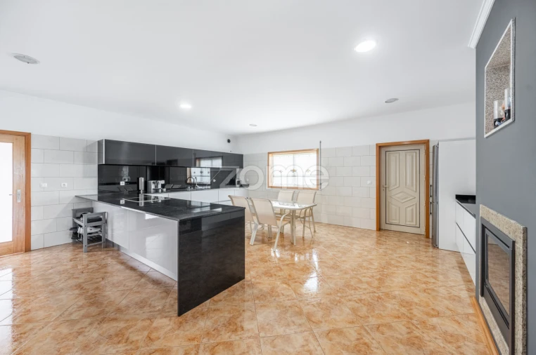 Moradia T3 para Venda em Travassos Foto 10