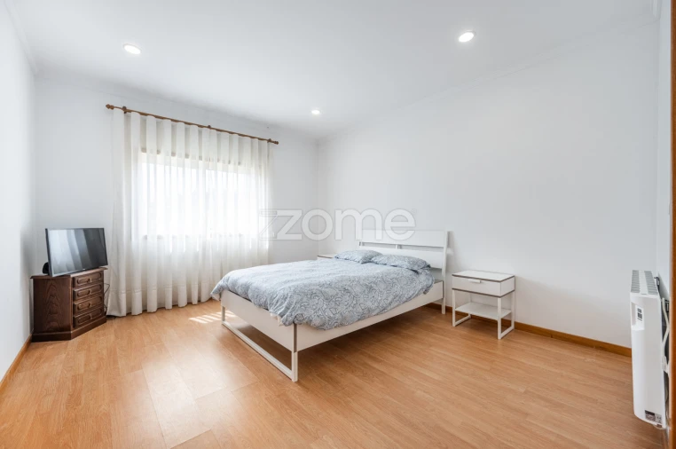 Moradia T3 para Venda em Travassos Foto 13