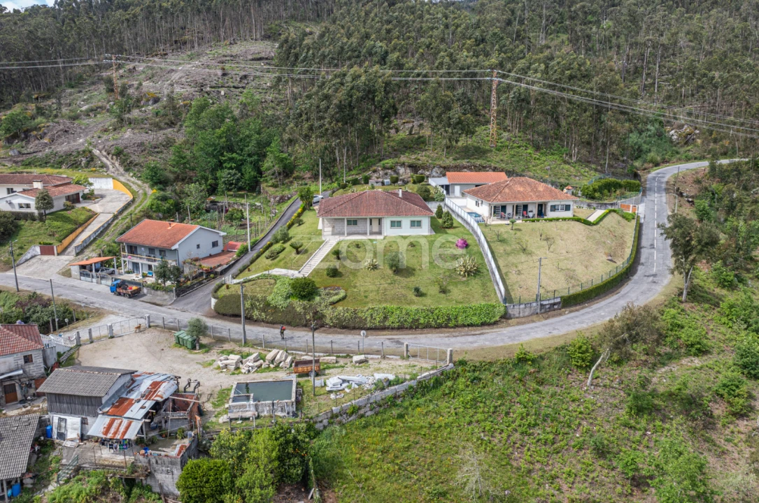 Moradia T3 para Venda em Travassos Foto 23