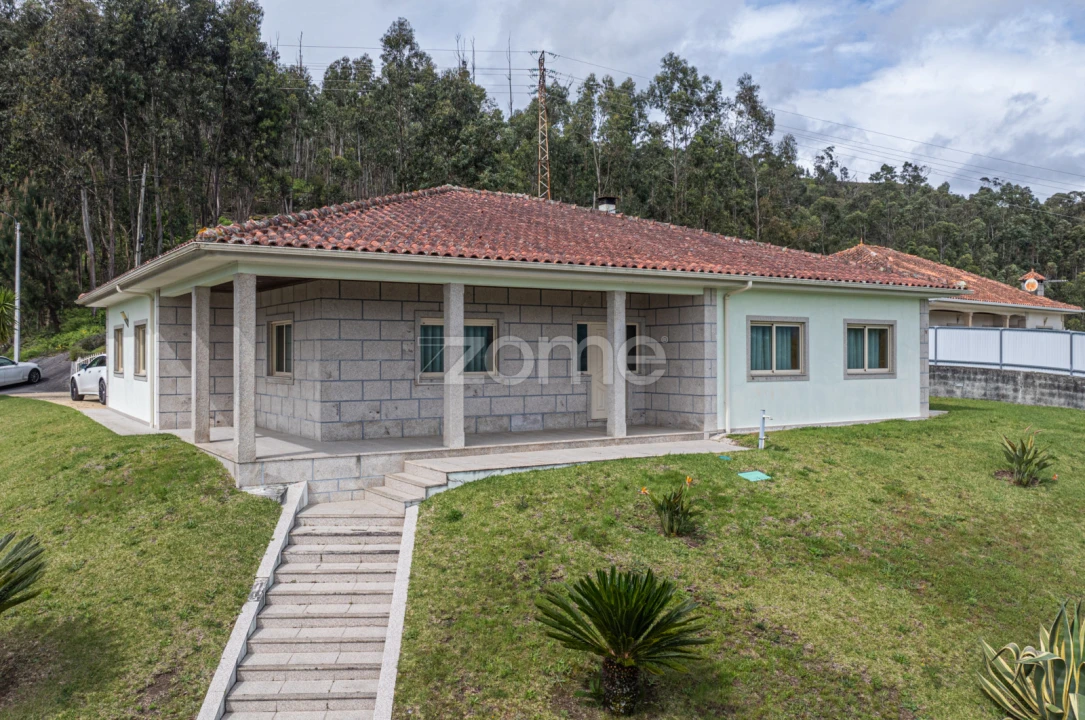 Moradia T3 para Venda em Travassos Foto 1