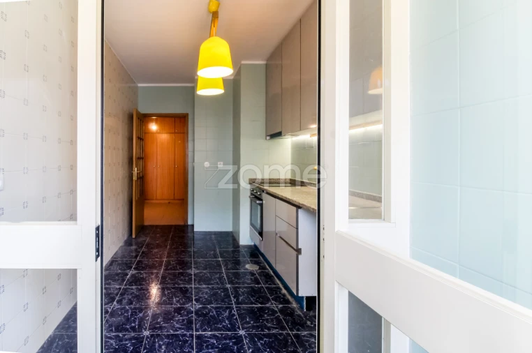 Apartamento T2 para Arrendamento em Fânzeres e São Pedro da Cova Foto 9