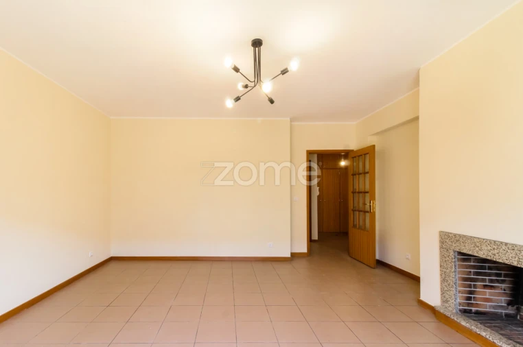 Apartamento T2 para Arrendamento em Fânzeres e São Pedro da Cova Foto 14