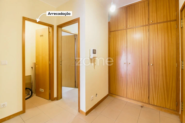 Apartamento T2 para Arrendamento em Fânzeres e São Pedro da Cova Foto 16