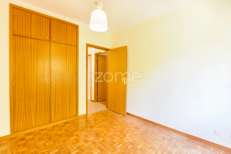 Apartamento T2 para Arrendamento em Fânzeres e São Pedro da Cova Foto 25