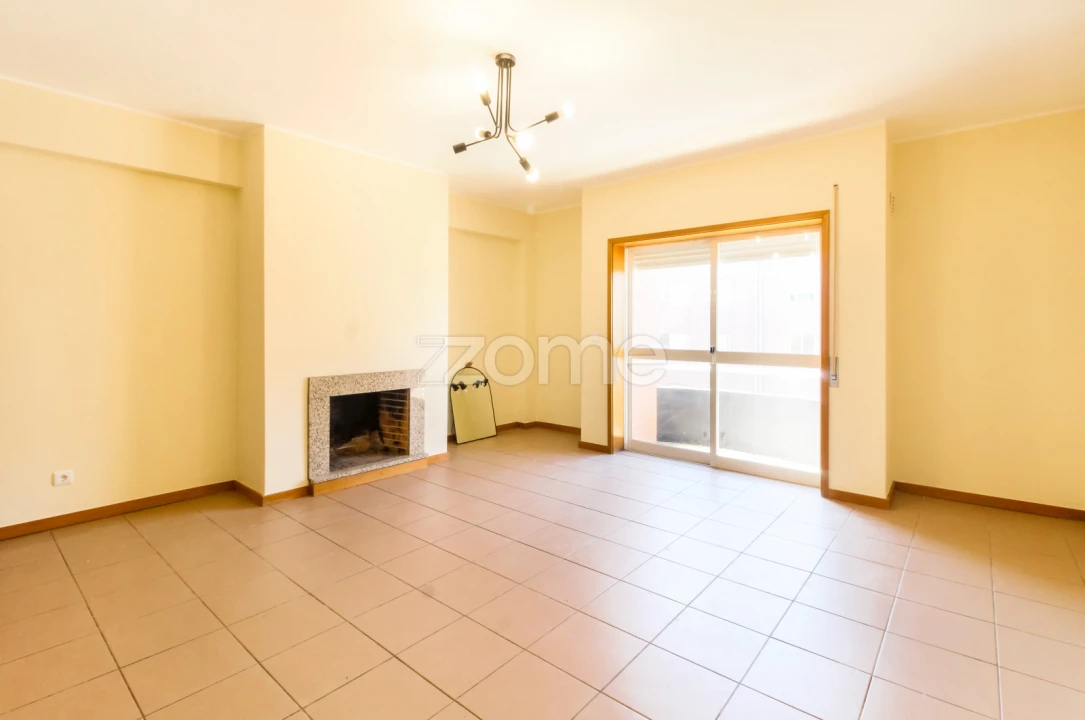 Apartamento T2 para Arrendamento em Fânzeres e São Pedro da Cova Foto 8