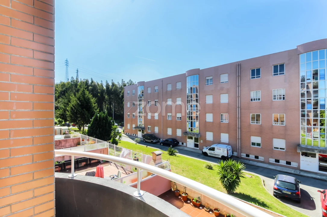 Apartamento T2 para Arrendamento em Fânzeres e São Pedro da Cova Foto 11