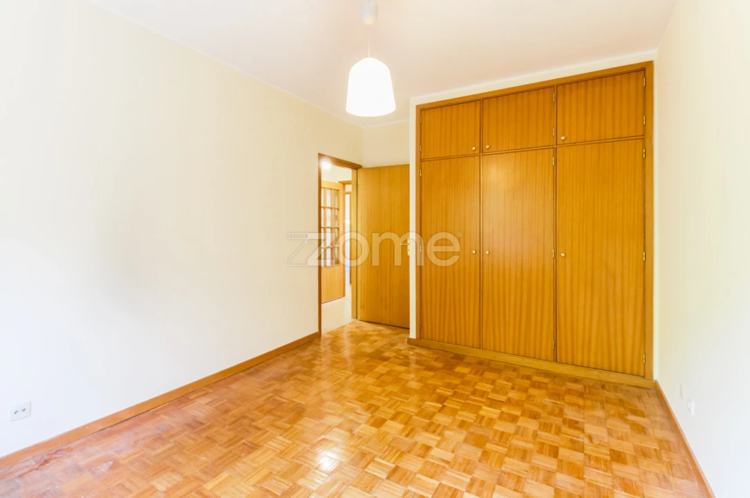 Apartamento T2 para Arrendamento em Fânzeres e São Pedro da Cova Foto 22