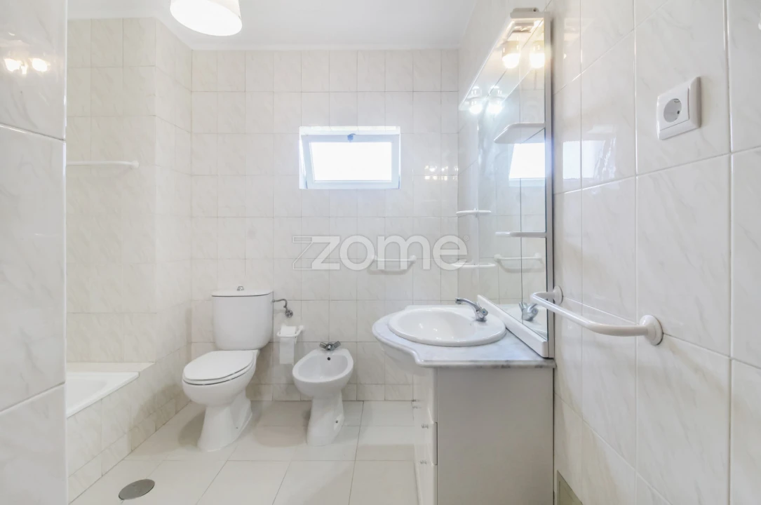 Apartamento T2 para Arrendamento em Fânzeres e São Pedro da Cova Foto 19