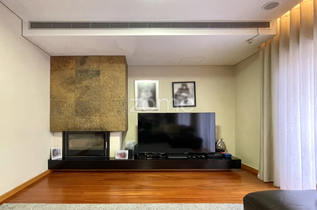 Apartamento T4 para Venda em Santa Maria da Feira, Travanca, Sanfins e Espargo Foto 6