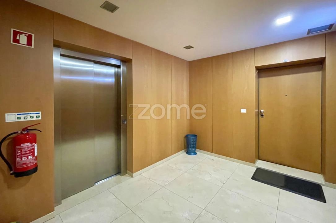 Apartamento T4 para Venda em Santa Maria da Feira, Travanca, Sanfins e Espargo Foto 31