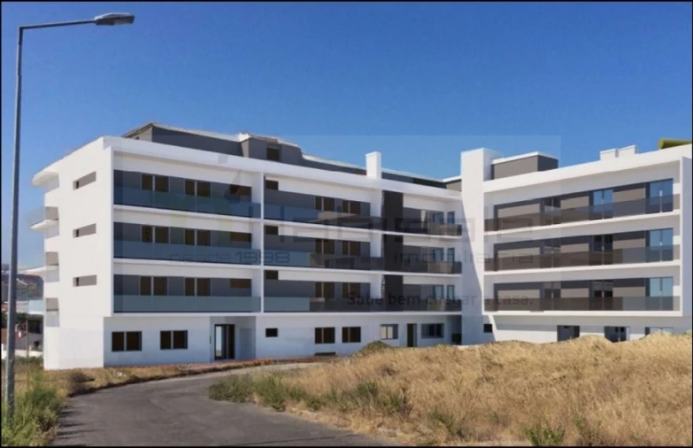 Apartamento T3 para Venda em Santo António dos Cavaleiros e Frielas Foto 2