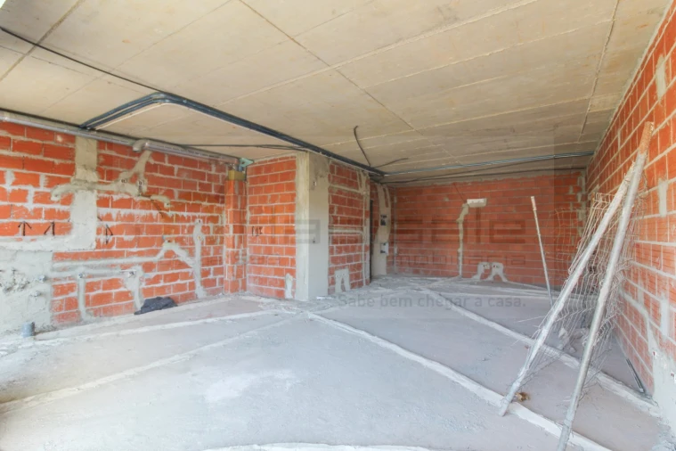 Apartamento T3 para Venda em Santo António dos Cavaleiros e Frielas Foto 8