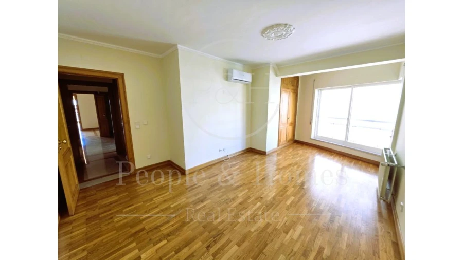Apartamento T4 para Arrendamento em Cascais e Estoril Foto 35