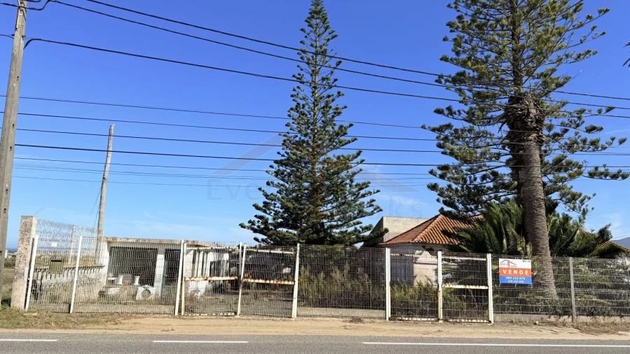 Moradia T2 para Venda em Atouguia da Baleia Foto 6