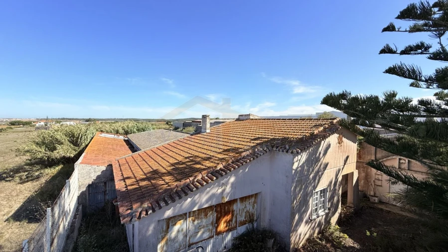 Moradia T2 para Venda em Atouguia da Baleia Foto 5