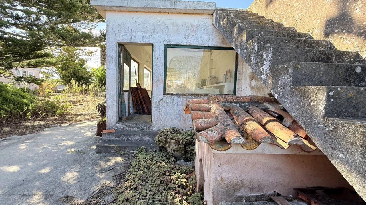 Moradia T2 para Venda em Atouguia da Baleia Foto 16