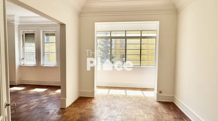 Apartamento T6 para Venda em Avenidas Novas Foto 7