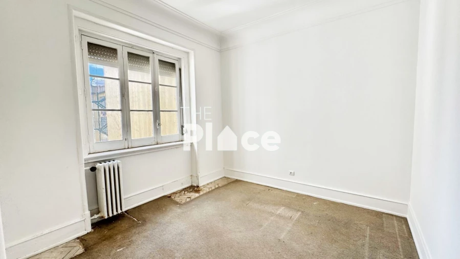 Apartamento T6 para Venda em Avenidas Novas Foto 3