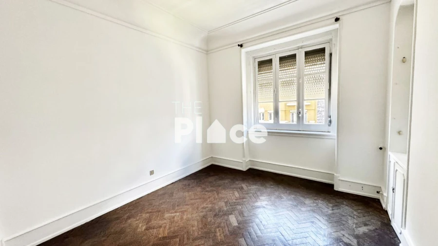 Apartamento T6 para Venda em Avenidas Novas Foto 9