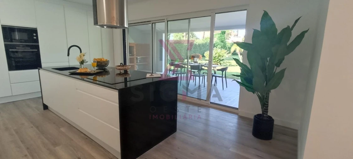 Moradia T4 para Venda em Charneca de Caparica e Sobreda Foto 41